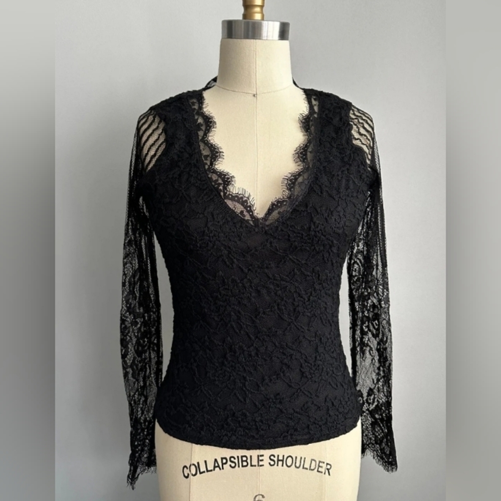 Oblong Box Winchester Victorian Lace Top - Picture 3 of 11